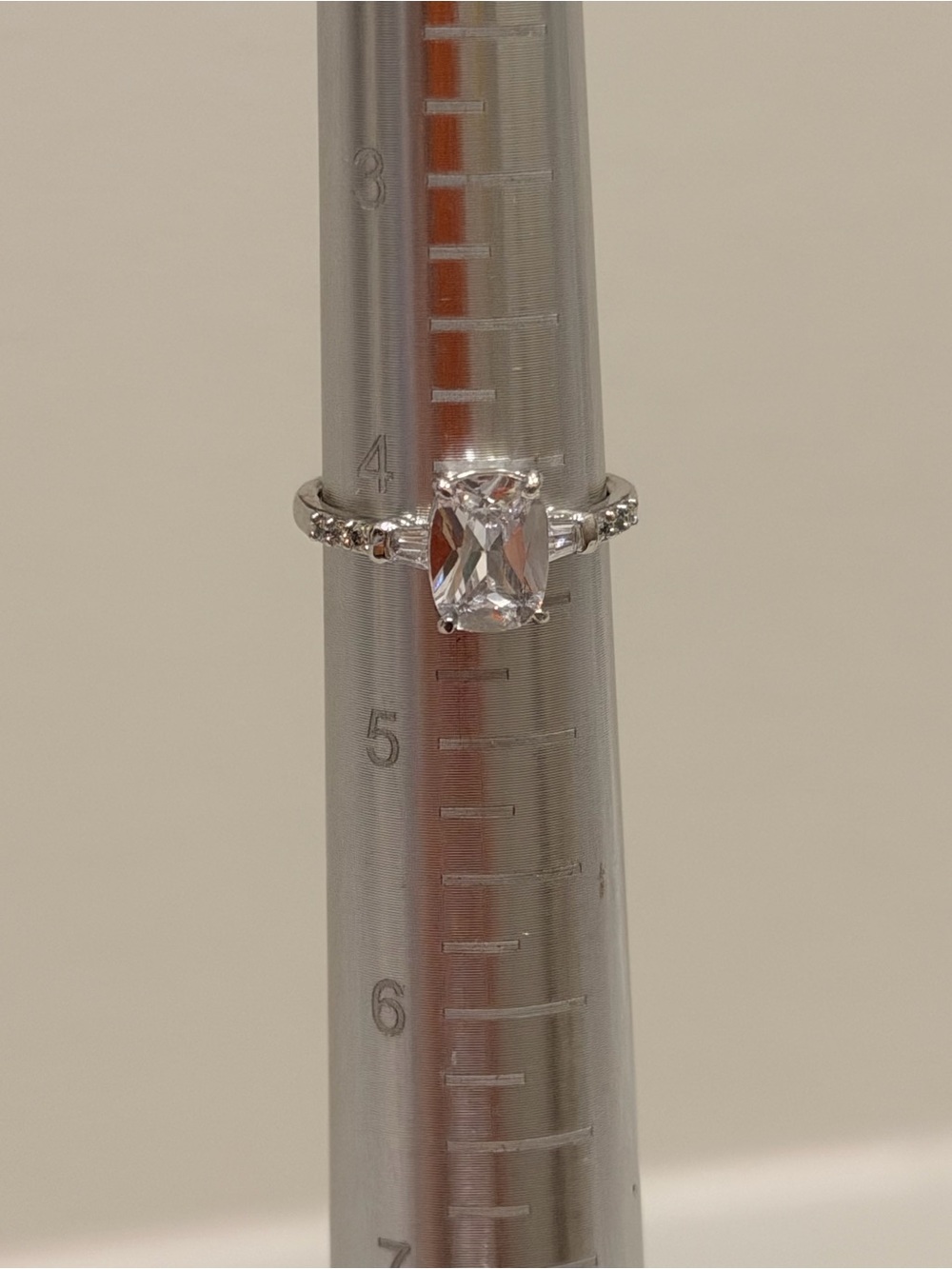Bomb Party Kid’s Ring NWOT! Clear Cushion-Cut Stone Silver-Tone Ring